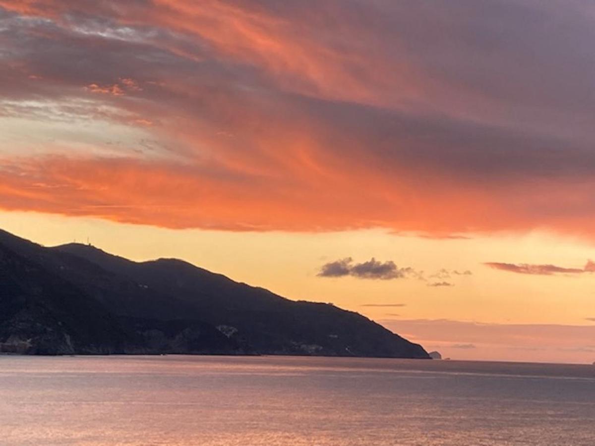 Apartament La Gemma Di Monterosso, In Centro Vicino Al Mare Monterosso al Mare Zewnętrze zdjęcie